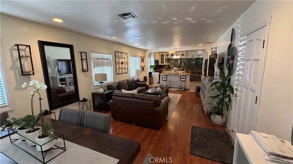 8142 Shadyside