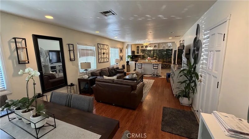 8142 Shadyside