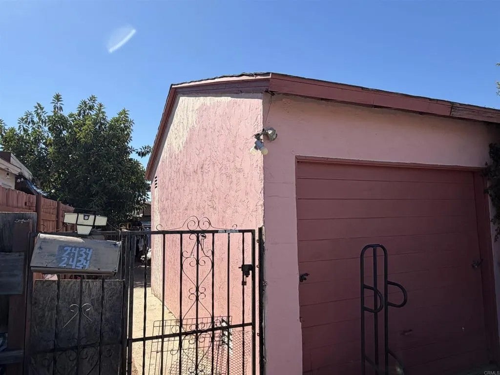 2432 Rancho Drive