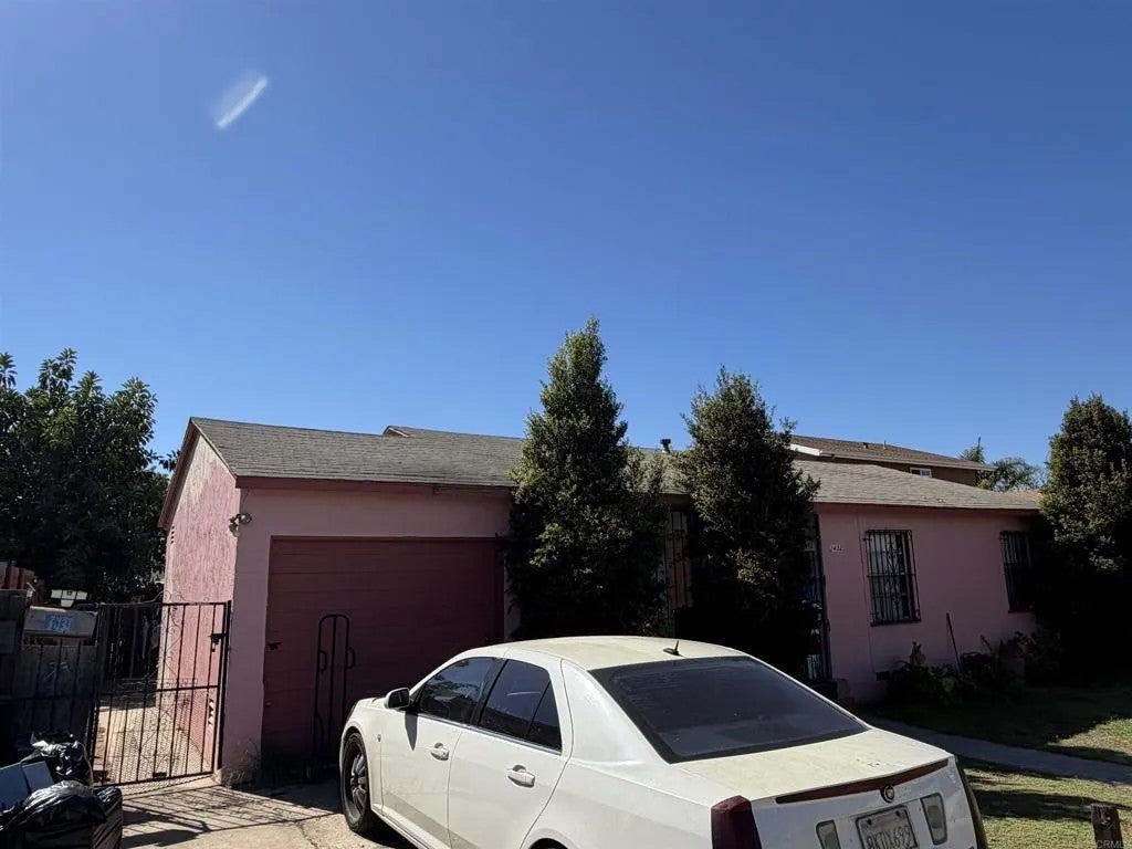 2432 Rancho Drive