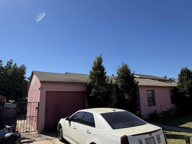 2432 Rancho Drive