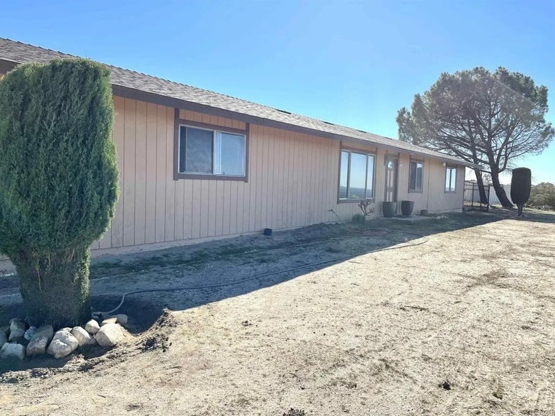 1902 Tierra Del Sol Road