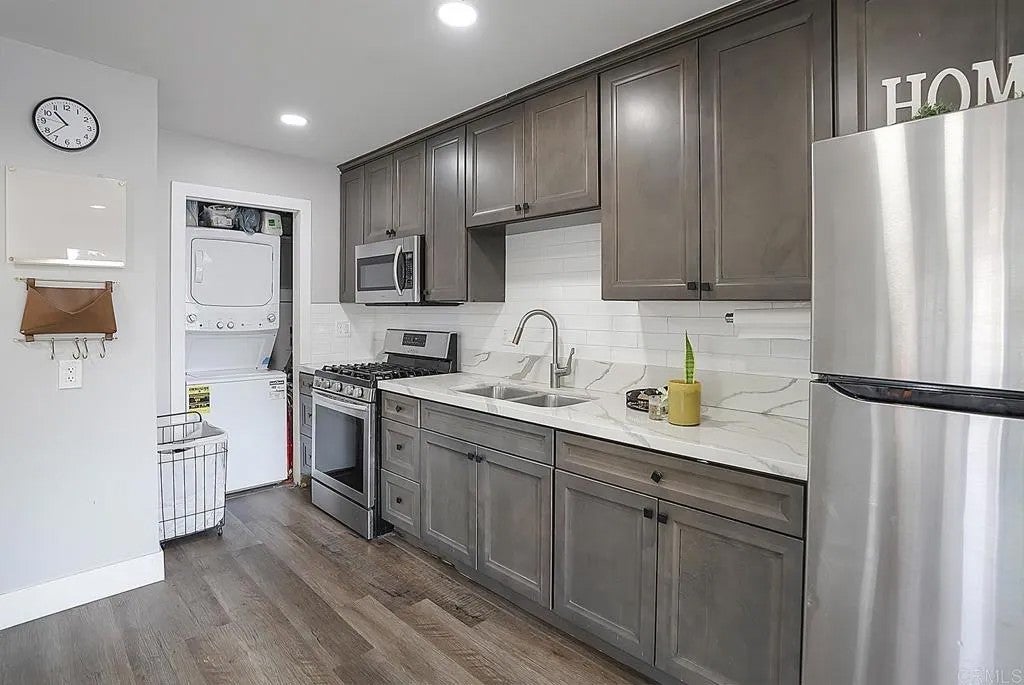 3536 Del Sol Boulevard H