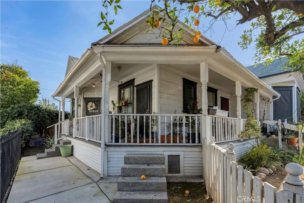 Photo of 2124 E St, Bakersfield, CA 93301 (MLS # SR25272264)