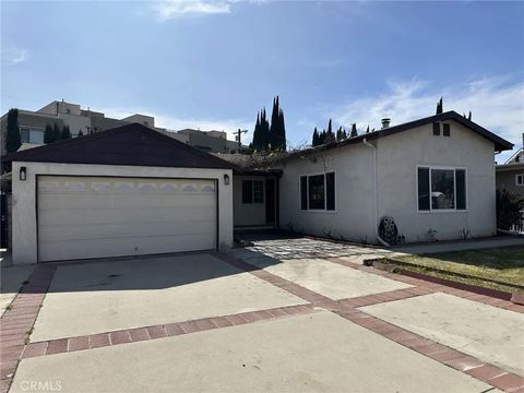 Photo of 6443 Longridge Ave, Van Nuys, CA 91401 (MLS # BB26041645)