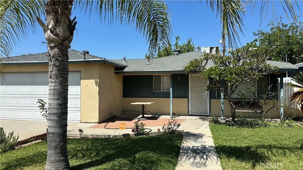 1424 Lynwood Way