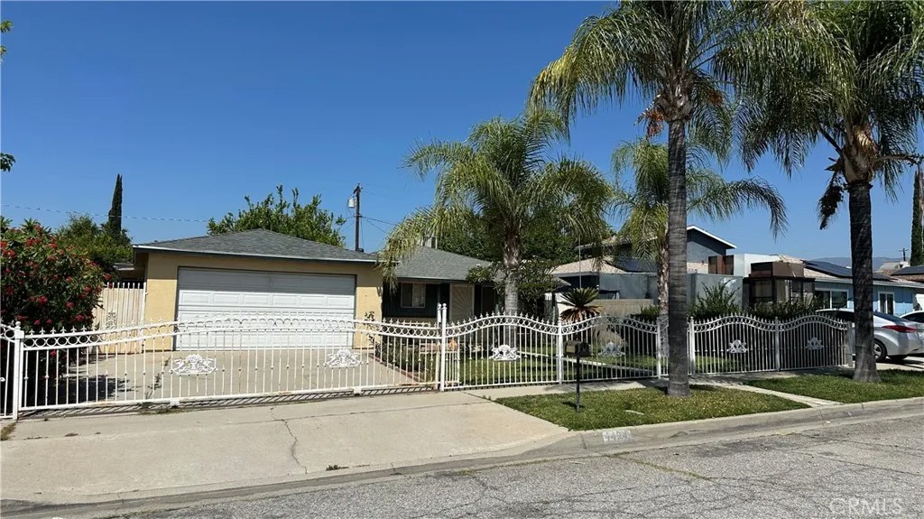 1424 Lynwood Way