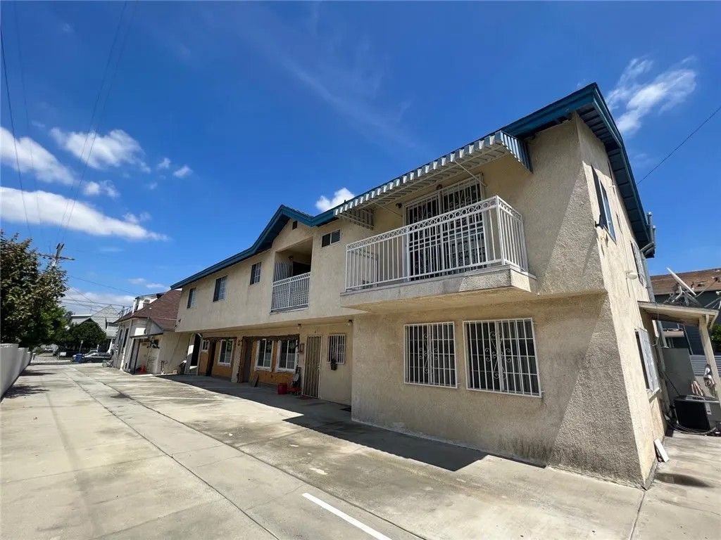 Photo of 3020 Baldwin Street, Los Angeles, CA 90031 (MLS # AR26008073)