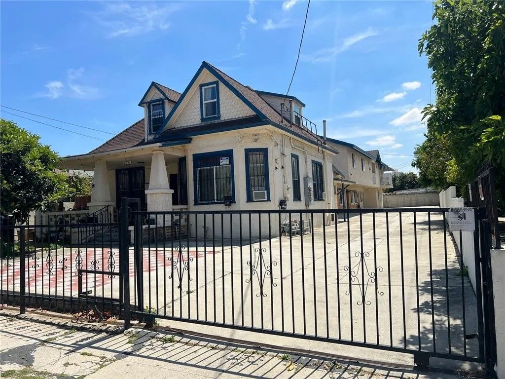 Photo of 3020 Baldwin Street, Los Angeles, CA 90031 (MLS # AR26008073)