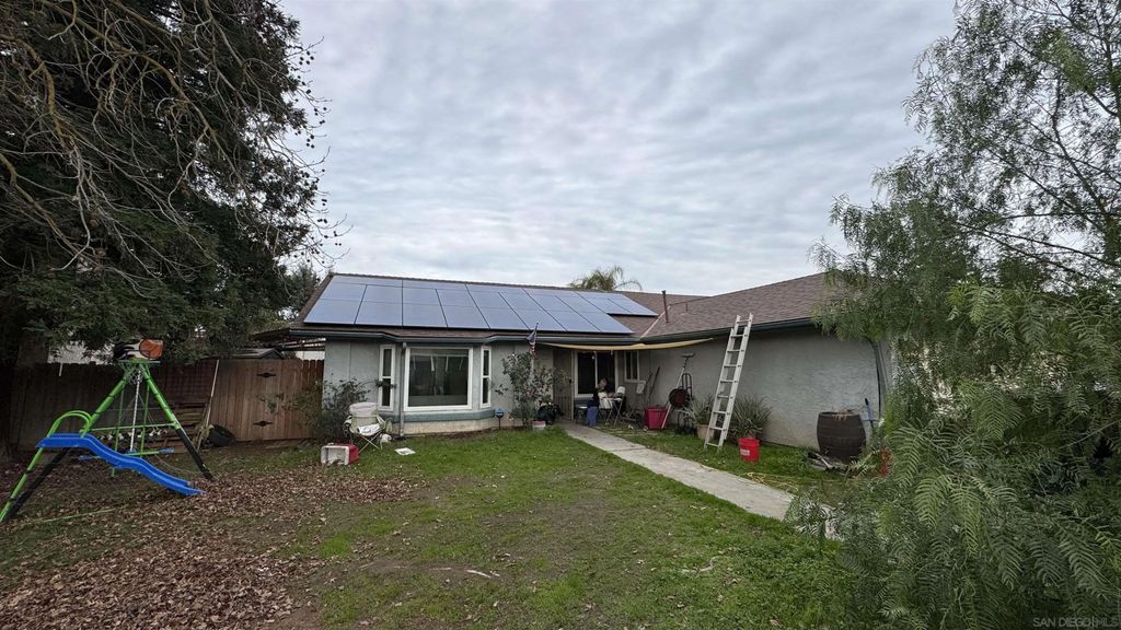 Photo of 3642 W Redlands Ave, Fresno, CA 93722 (MLS # 2600722)