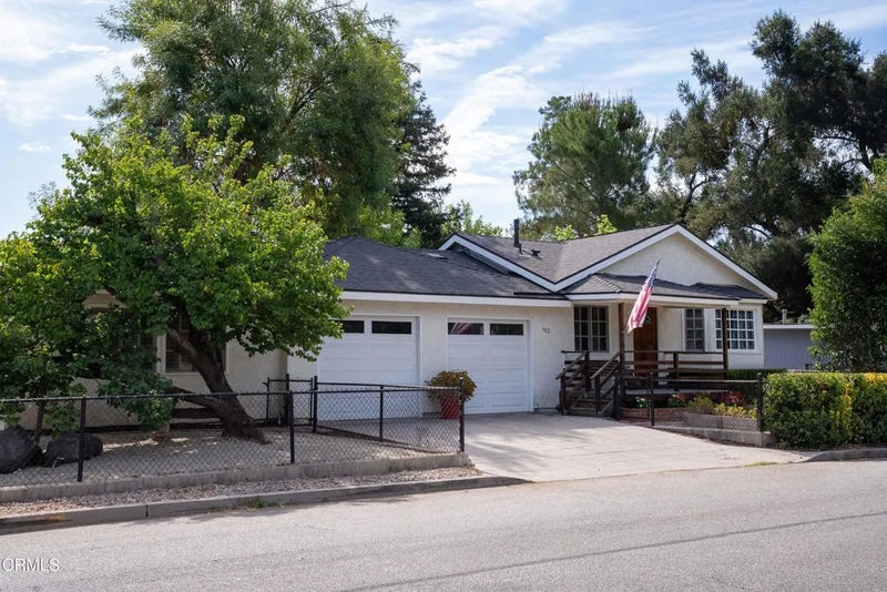 233 El Plano Drive