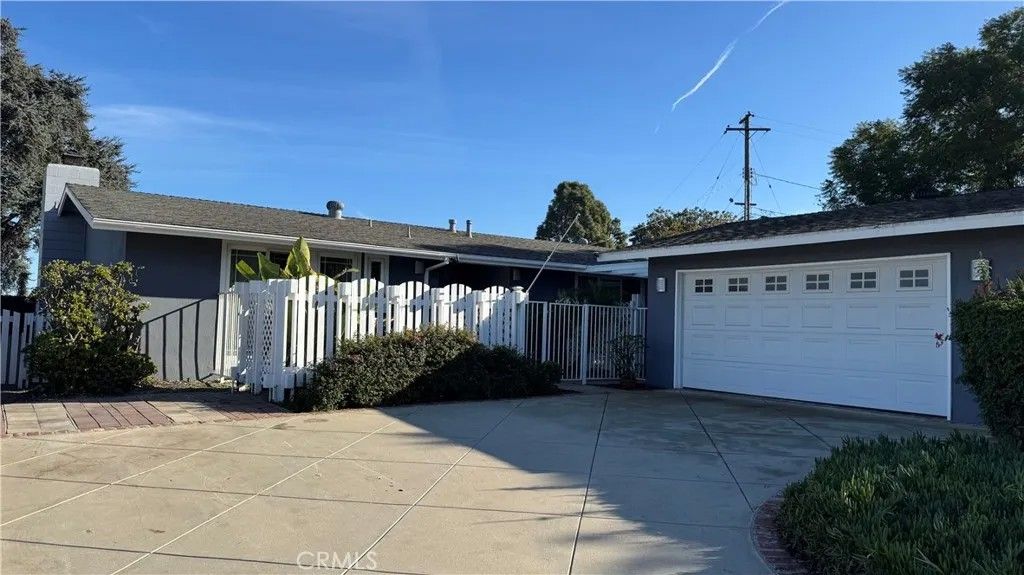 Photo of 5020 Willow Wood Rd, Rolling Hills Estates, CA 90274 (MLS # PV25275224)