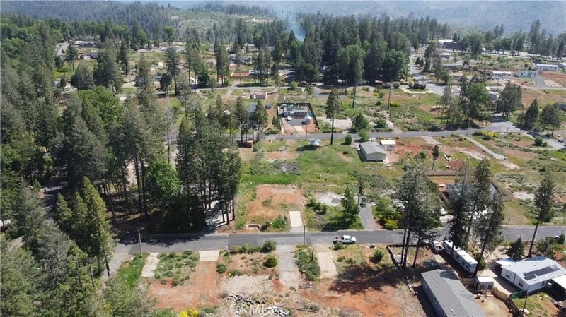 14002 Pineland
