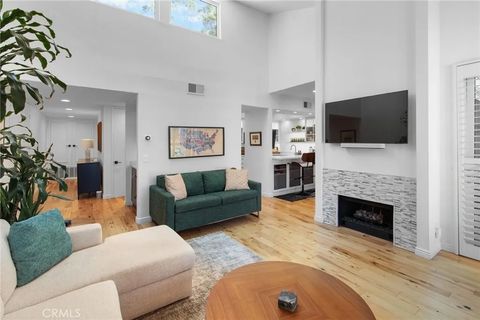 Photo of 17711 Margate #313, Encino, CA 91316 (MLS # SR26031866)