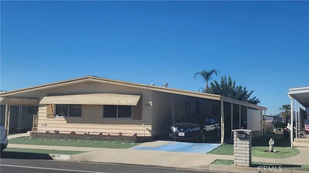 Photo of 955 S Palm Ave, Hemet, CA 92543 (MLS # PW25273655)