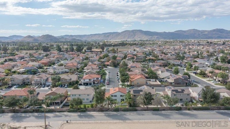 1247 Huckleberry Ln