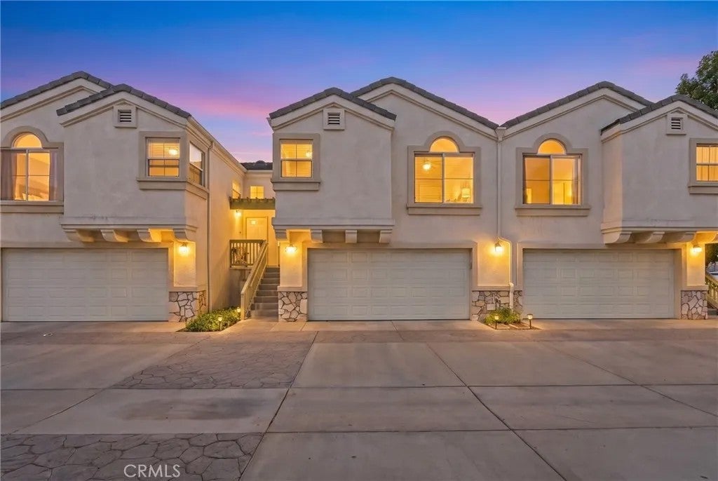 3294 W Orange