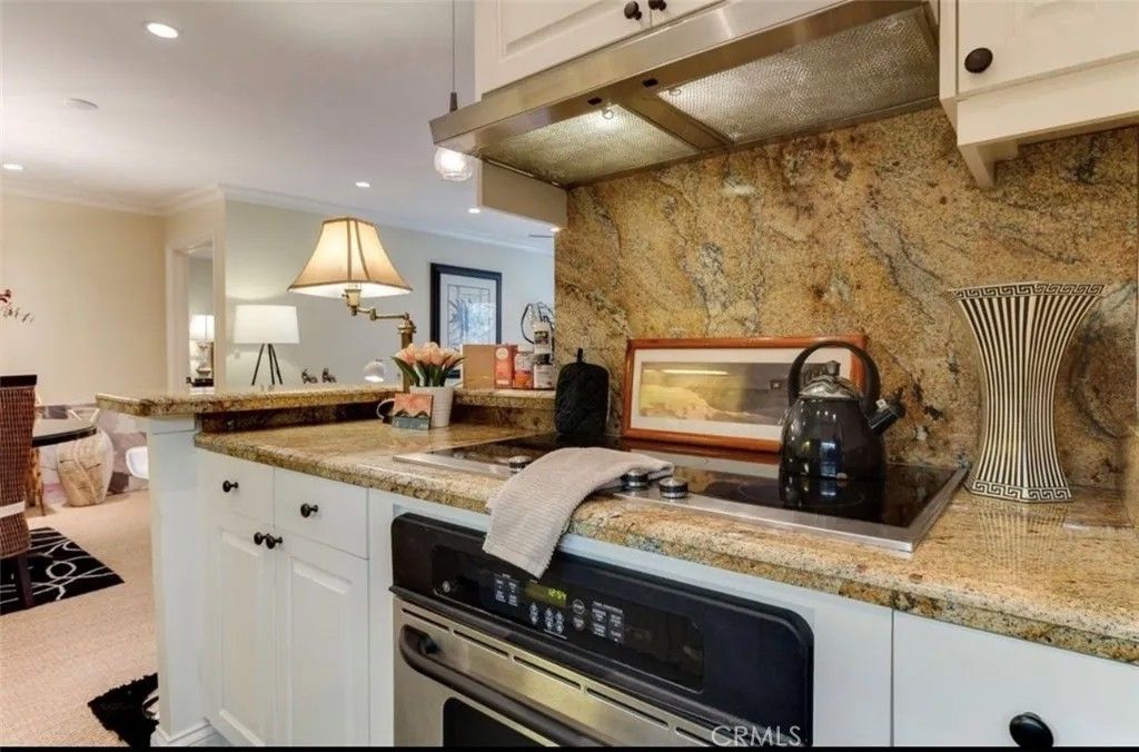 Photo of 3604 W W Estates Lane #306, Rolling Hills Estates, CA 90274 (MLS # SB25277216)