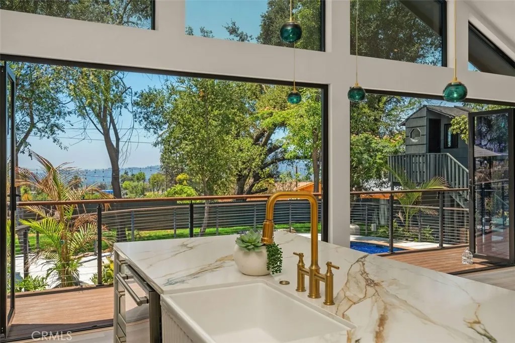 32 W Las Flores Drive