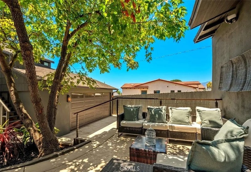 32 W Las Flores Drive