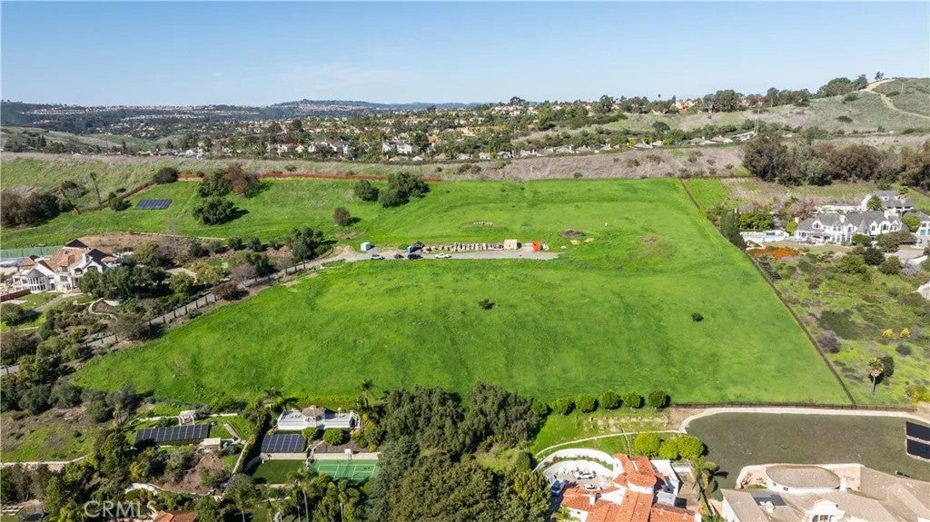 31641 Peppertree Bend