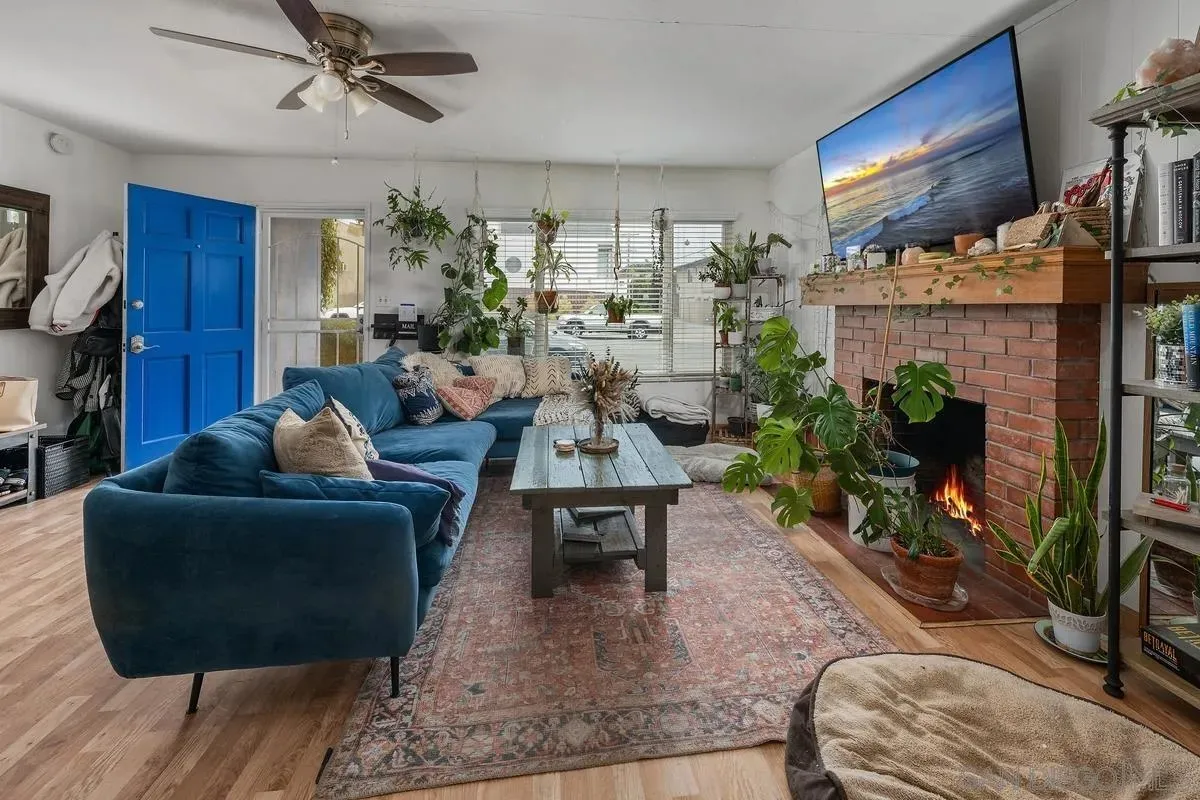 San Diego, California 92109, United States, 5 Bedrooms Bedrooms, ,3 BathroomsBathrooms,Residential,Active,189043