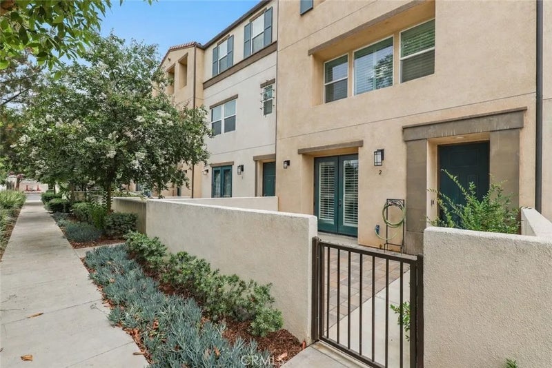 649 W Foothill Boulevard 2