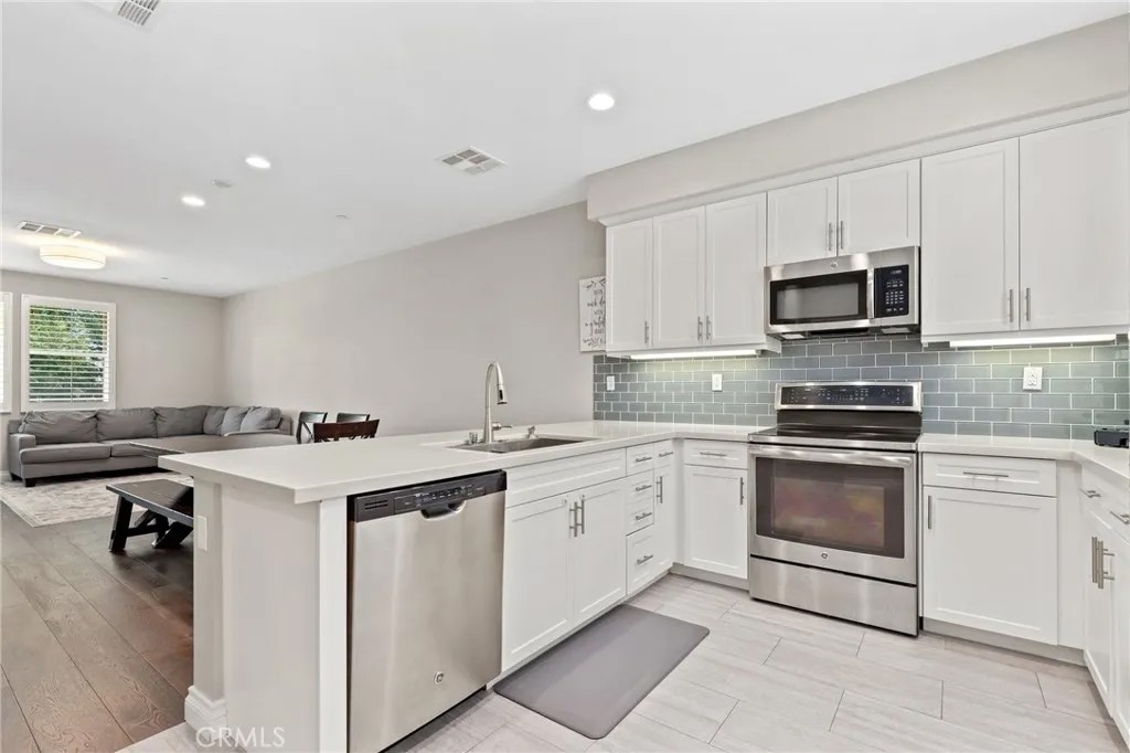 649 W Foothill Boulevard 2