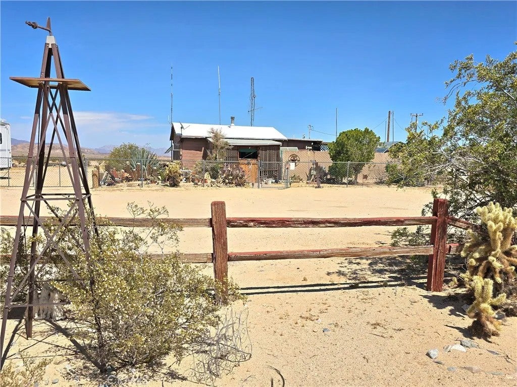 3073 Bagdad Highway