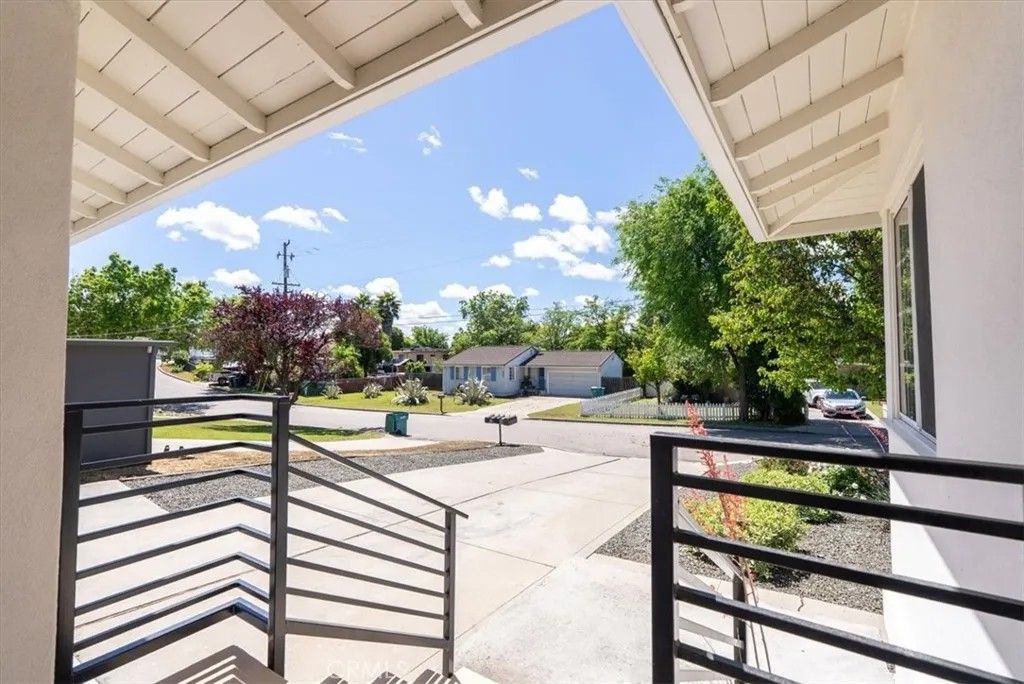Photo of 625 Moss Ave, Paso Robles, CA 93446 (MLS # NS26094255)