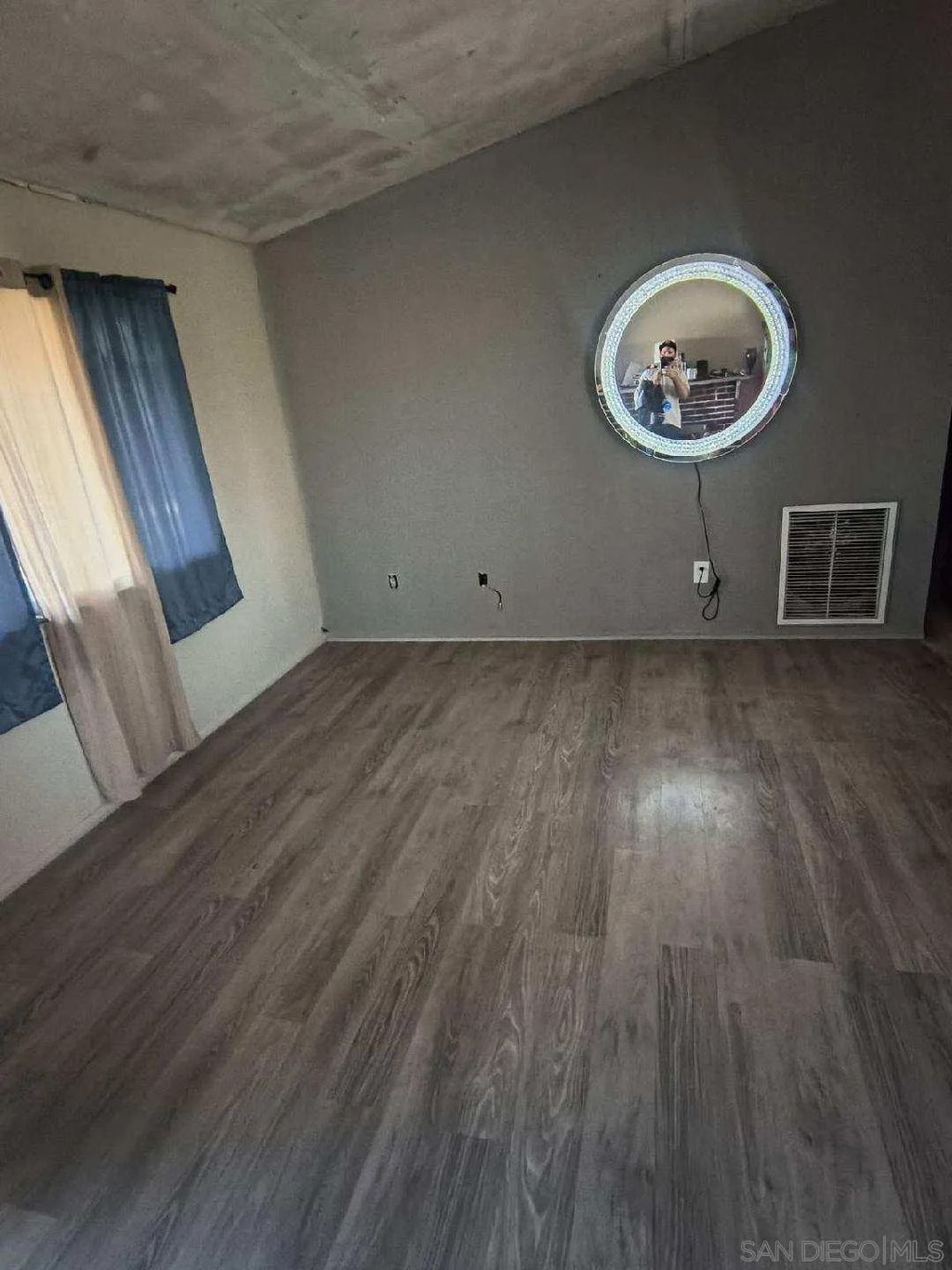 Photo of 11588 Hemlock Ave, Hesperia, CA 92345 (MLS # 260004733)