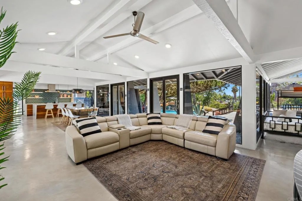 754 El Rancho Drive