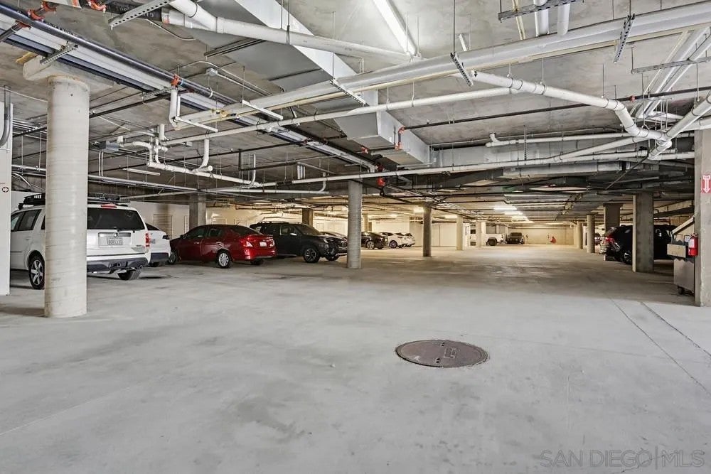 4100 Voltaire St 210