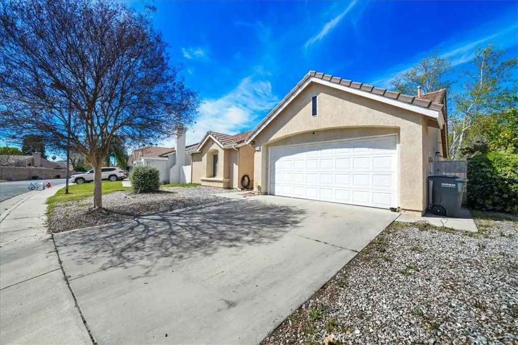 Photo of 717 Balsam Way, Hemet, CA 92545 (MLS # OC26046808)