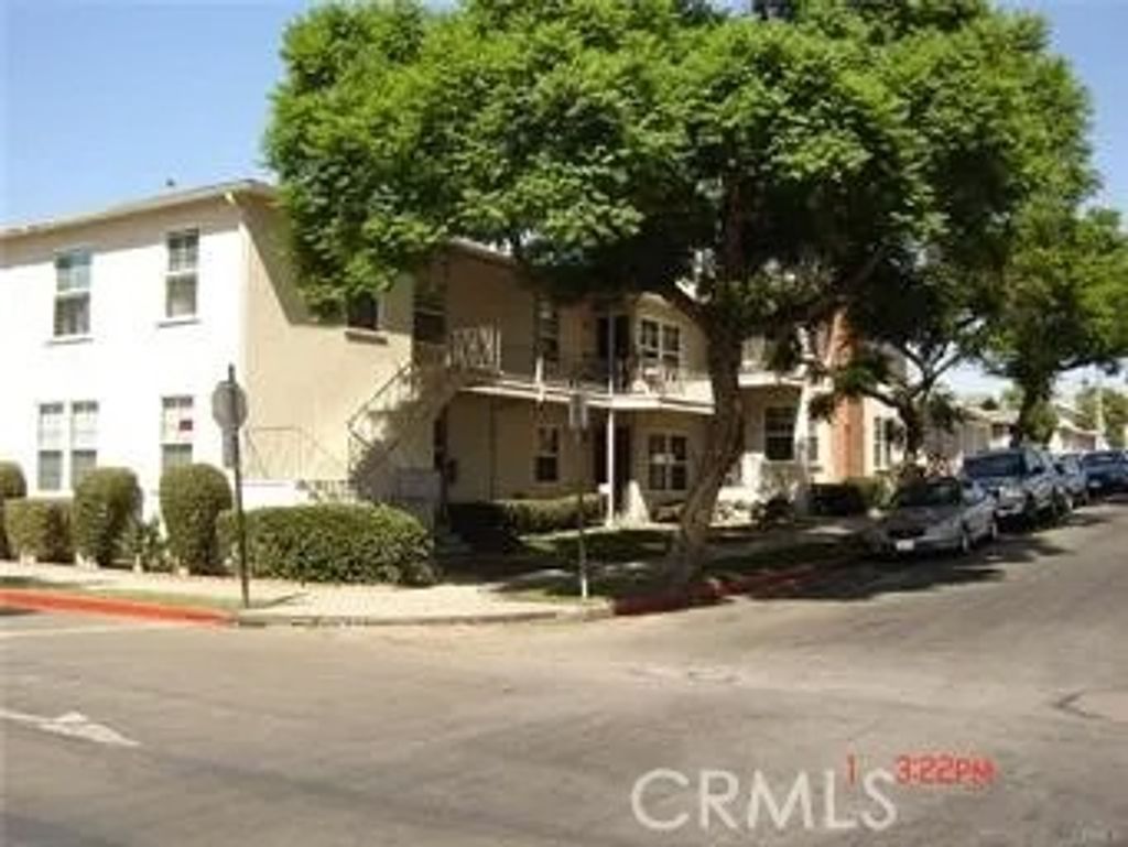 Photo of 139 E 23rd St, Long Beach, CA 90806 (MLS # OC26050144)
