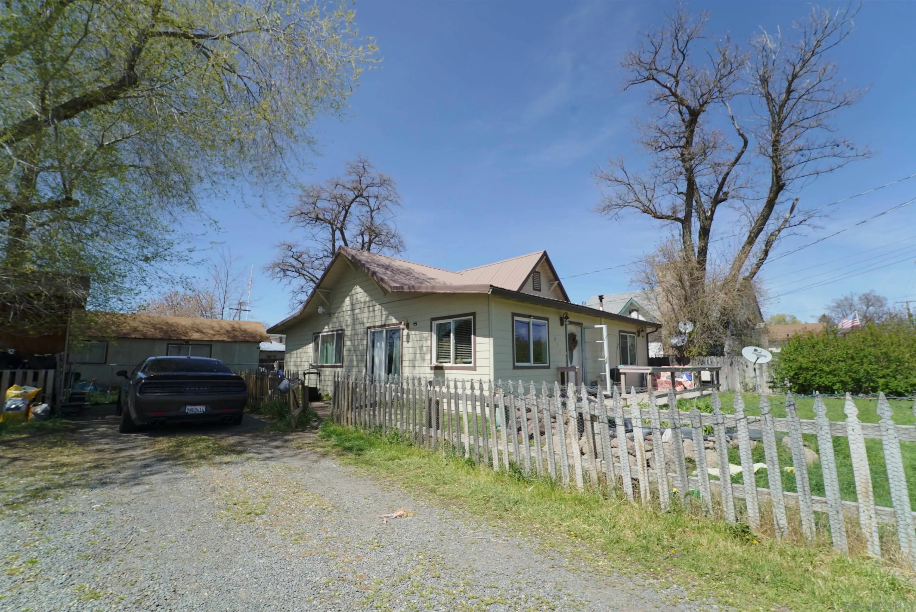 501 N East