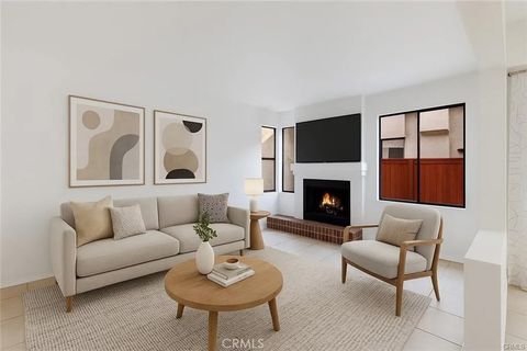 Photo of 7211 Cozycroft Ave #19, Winnetka, CA 91306 (MLS # SR26052650)