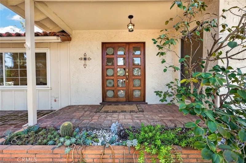 306 La Colina Drive