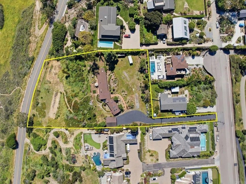 Photo of 1355 Rainbow Ridge, Encinitas, CA 92024 (MLS # NDP2602778)