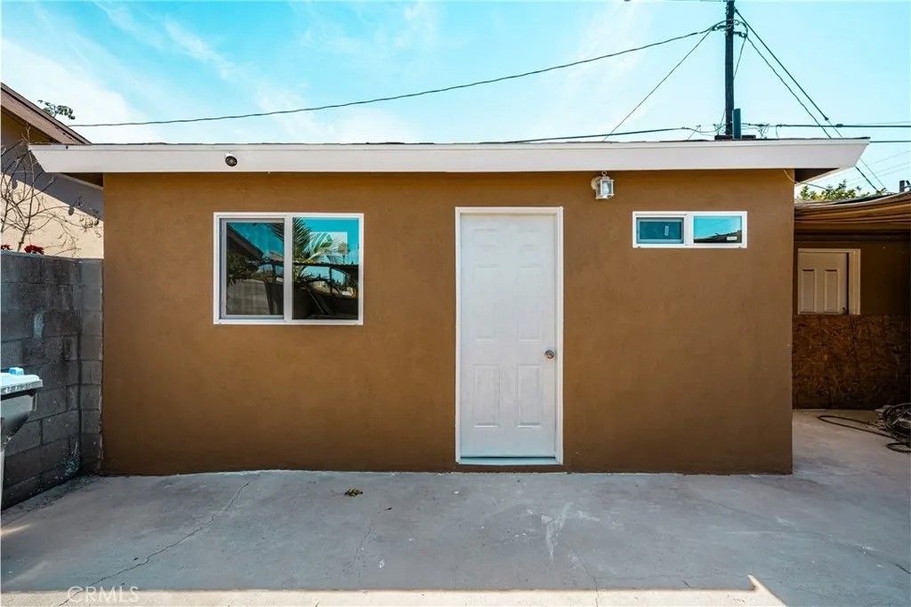 Photo of 825 S Shelton Street, Santa Ana, CA 92703 (MLS # PW25258322)