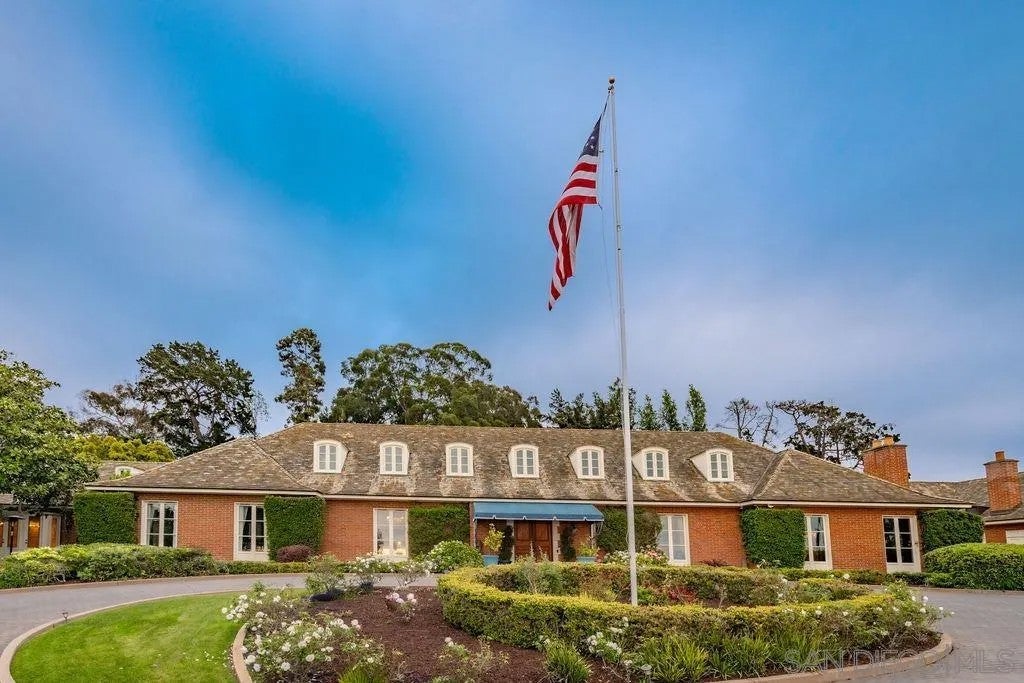 7007 Country Club Drive