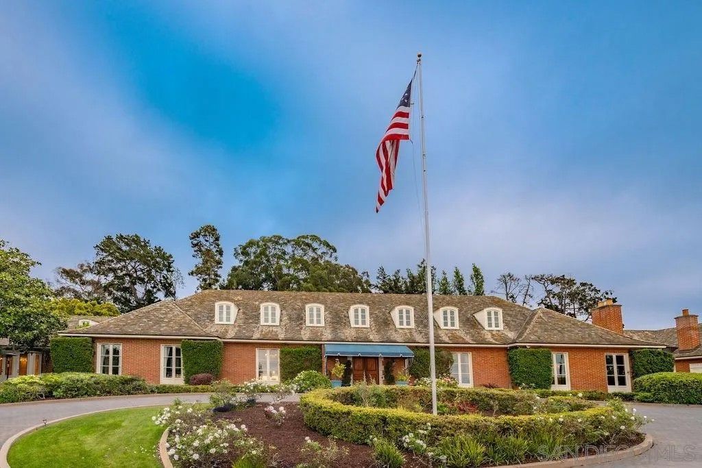 Photo of 7007 Country Club Drive, La Jolla, CA 92037 (MLS # 250024650)