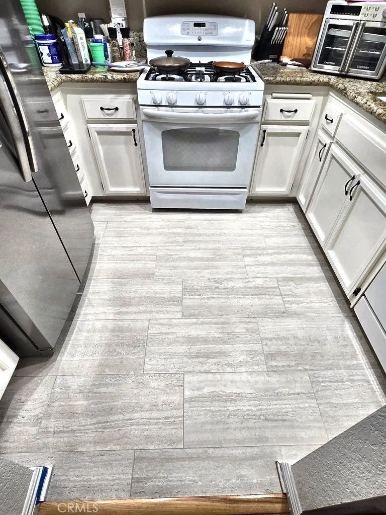 1275 W Capitol 113