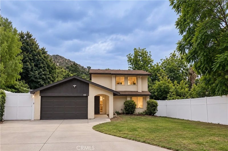 10252 Haines Canyon
