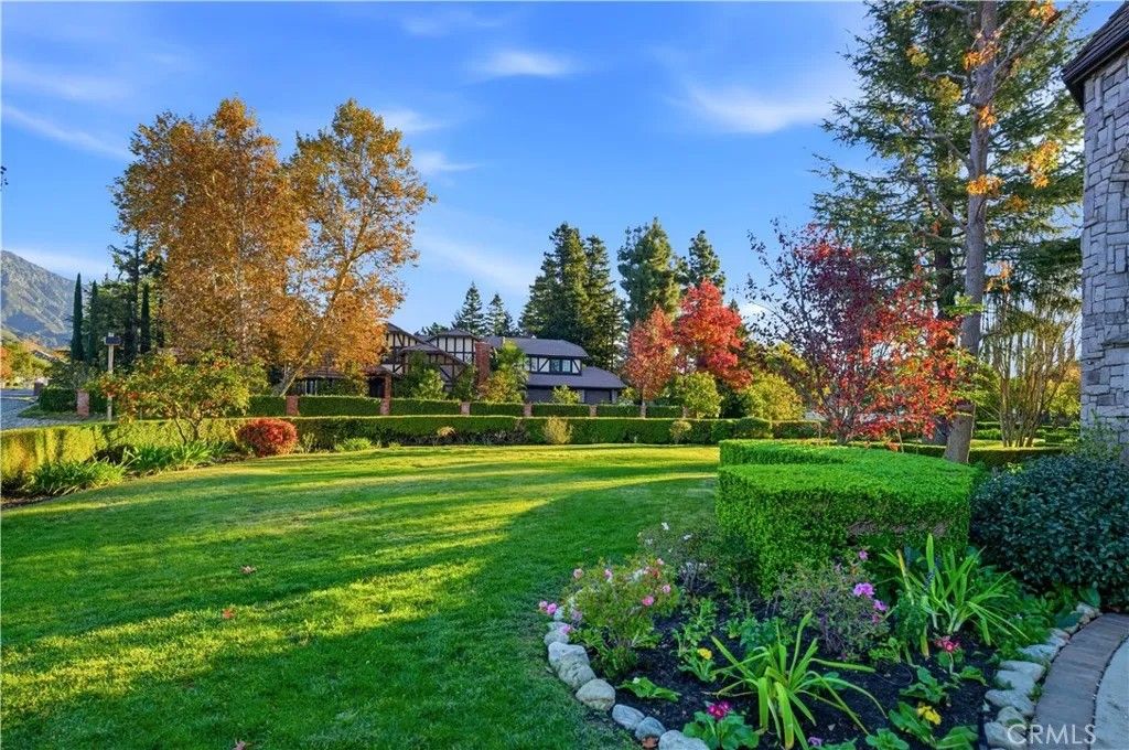 Photo of 852 Peninsula Avenue, Claremont, CA 91711 (MLS # TR26012019)