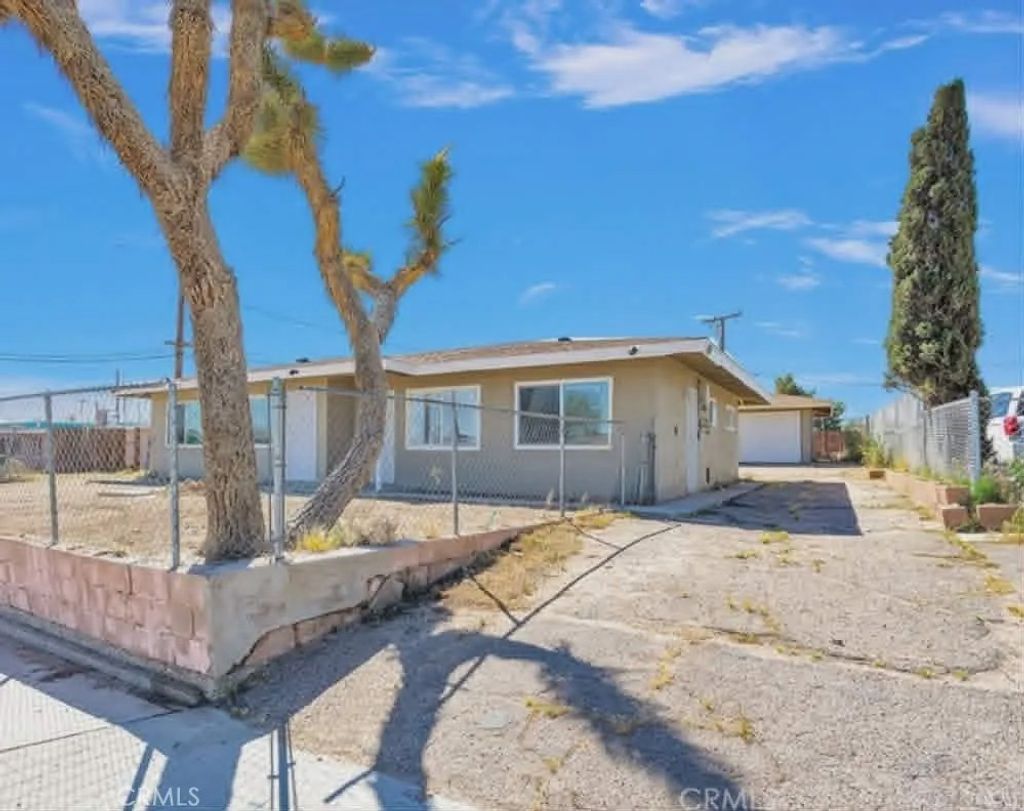 Photo of 25287 Main St, Barstow, CA 92311 (MLS # IG26092341)