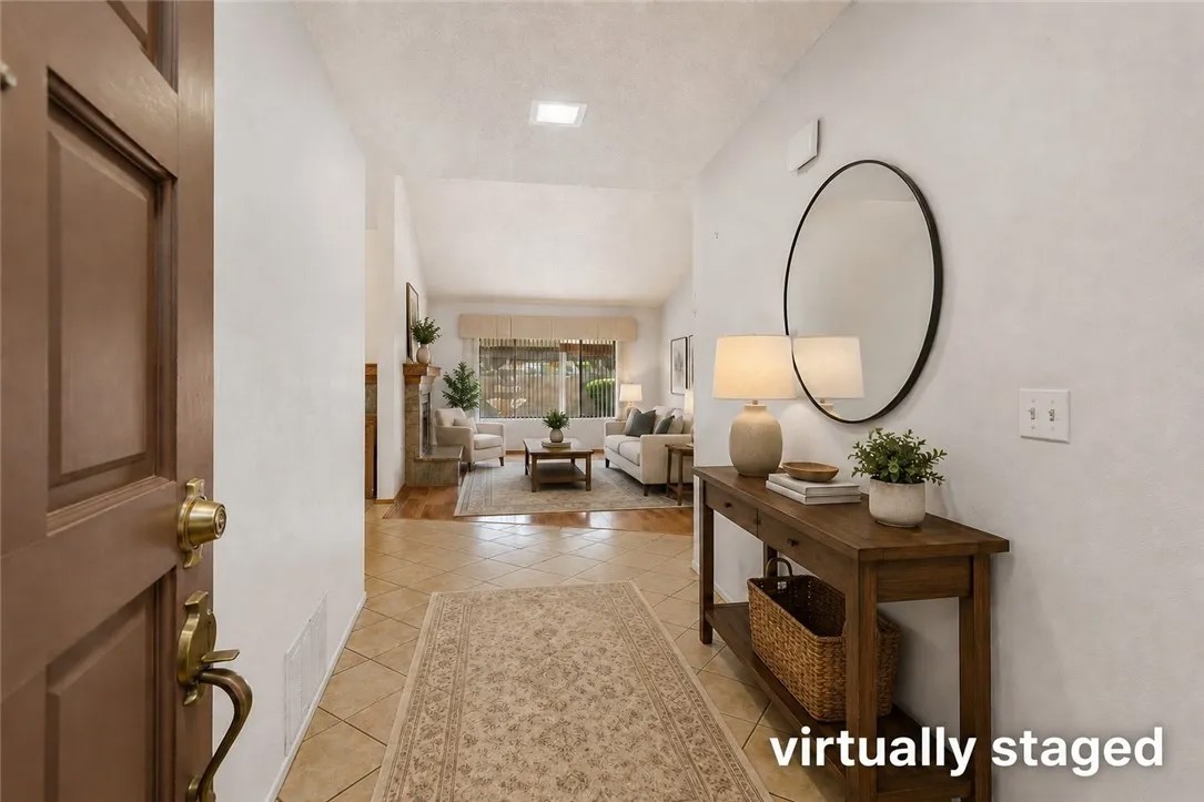 1389 Pepper Tree