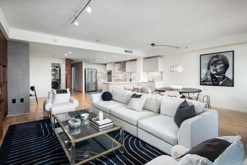 Photo of 1431 Pacific Highway #315, San Diego, CA 92101 (MLS # NDP2600571)