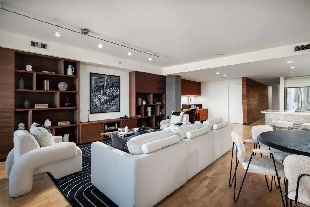 Photo of 1431 Pacific Highway #315, San Diego, CA 92101 (MLS # NDP2600571)