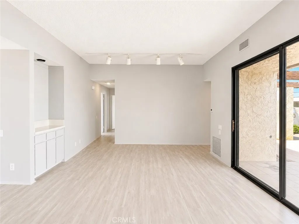 425 N Calle Rolph